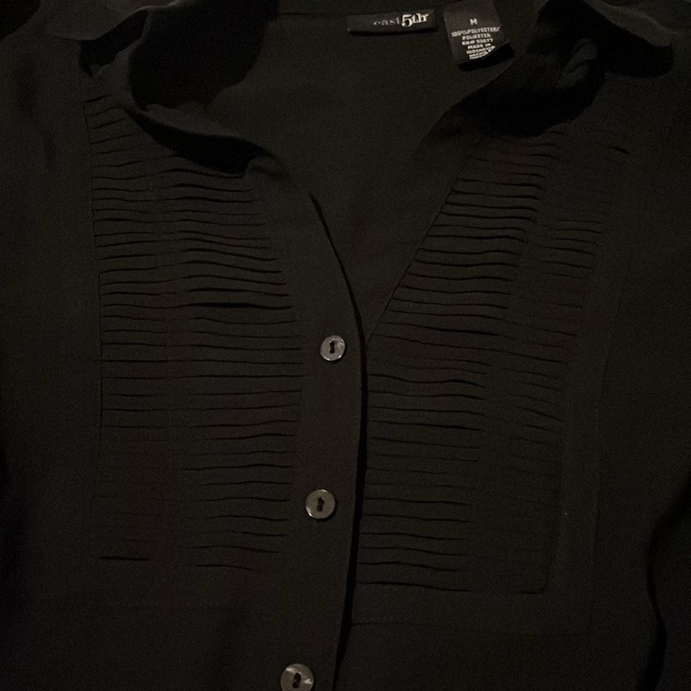 Short Sleeve Button down - Picture 6 of 7